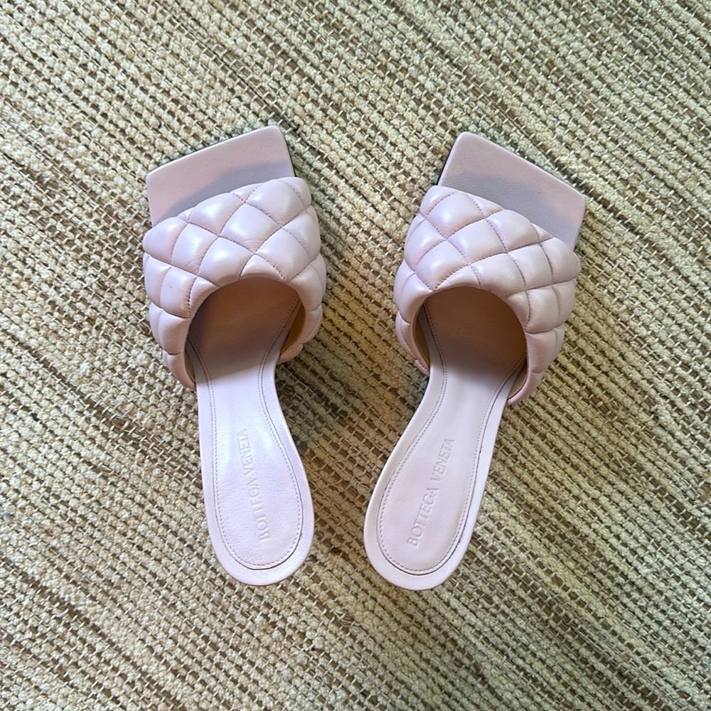 BNWT BOTTEGA VENETA Sandals